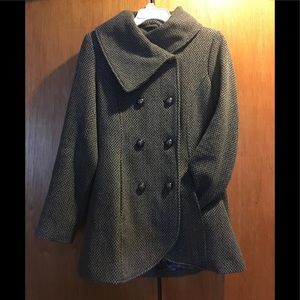 Jessica Simpson coat